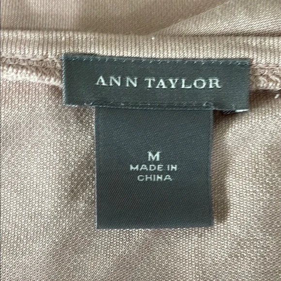 Ann Taylor Silk blend Soft Pink Short Sleeve Top - Picture 2 of 6